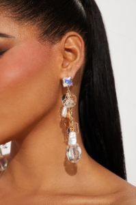 Sound Of The Waves Earrings  - Gold/Clear sold by Fashion Nova