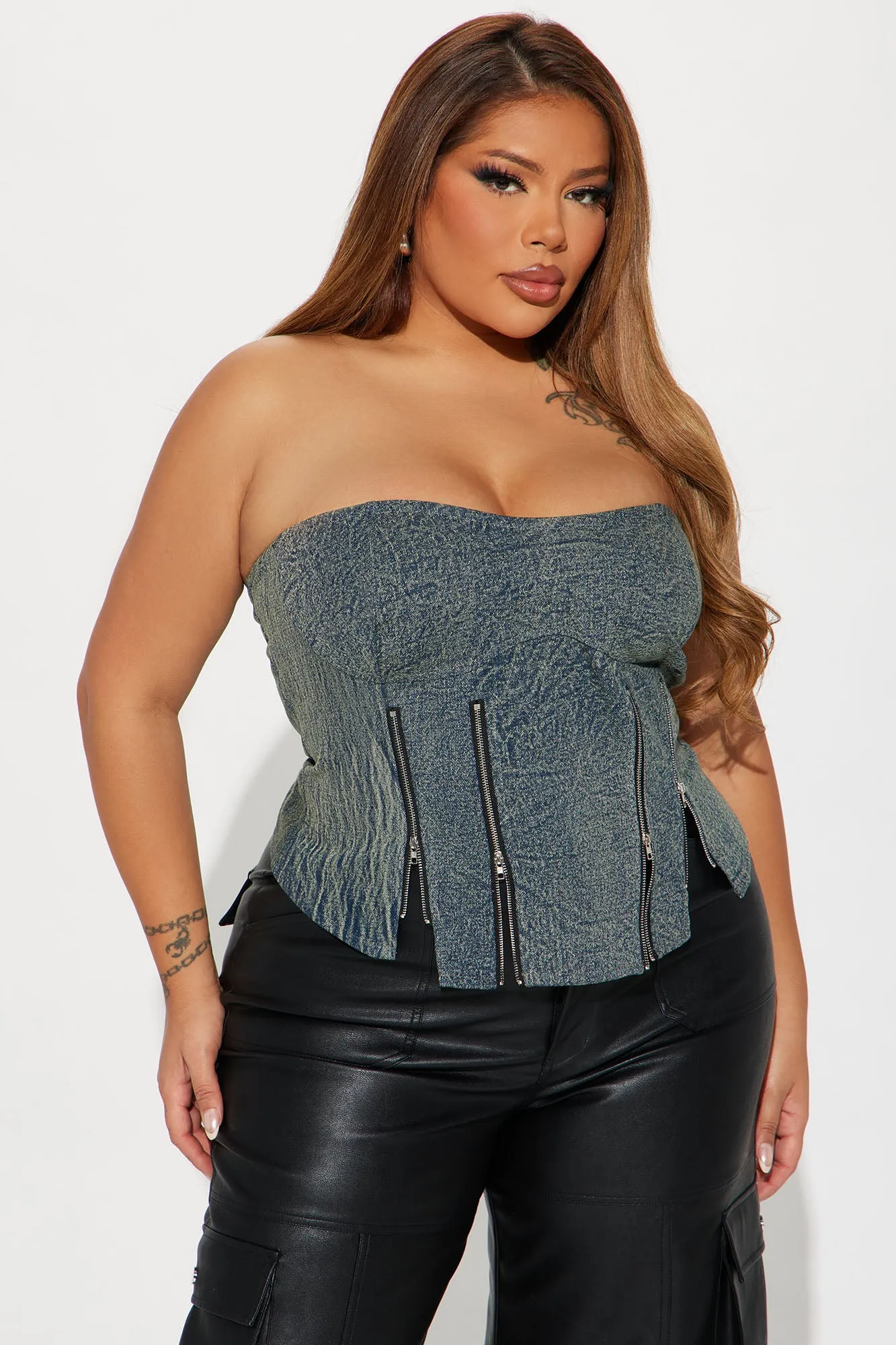New Wave Washed Denim Top - Acid Wash Blue sold by Fashion Nova product image thumbnail 4