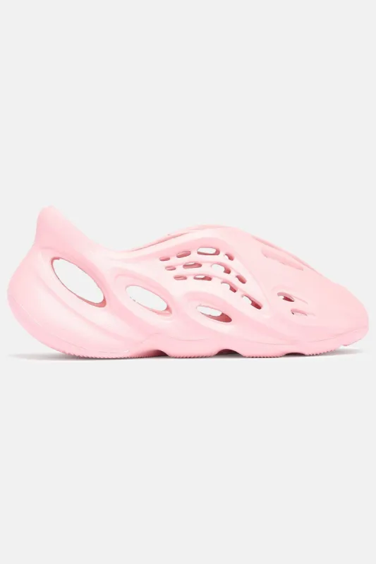 Mini Comfy Fly Slides - Blush sold by Fashion Nova