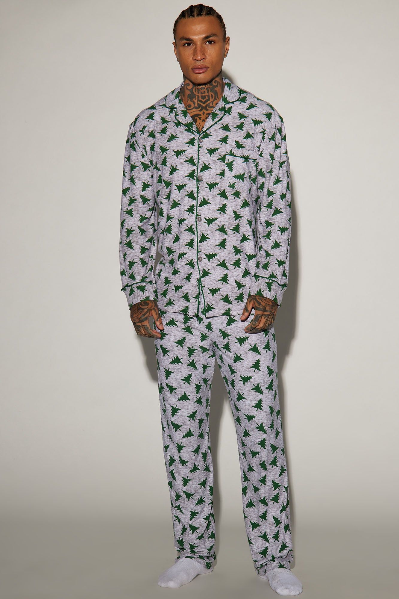 Under The Christmas Tree Holiday PJ Set - Grey sold by Fashion Nova