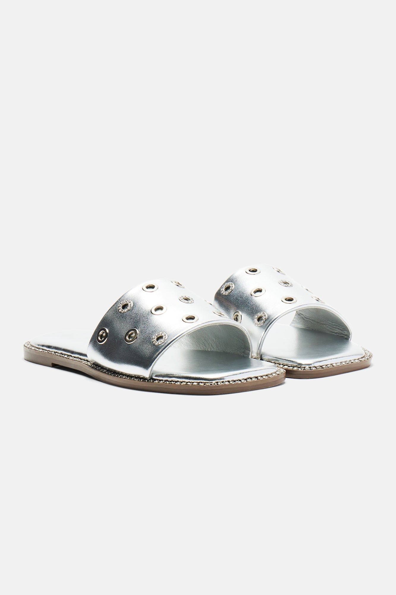 Looking Fab Kitten Heels - Black sold by Fashion Nova product image thumbnail 2