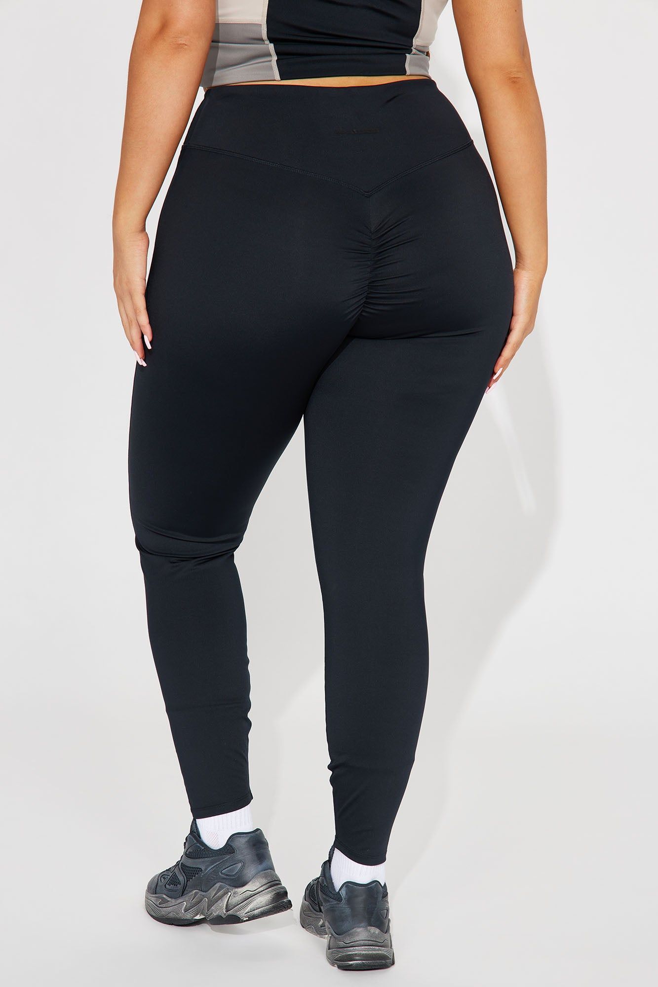Claudia Elevate Active Legging - Black sold by Fashion Nova product image thumbnail 6