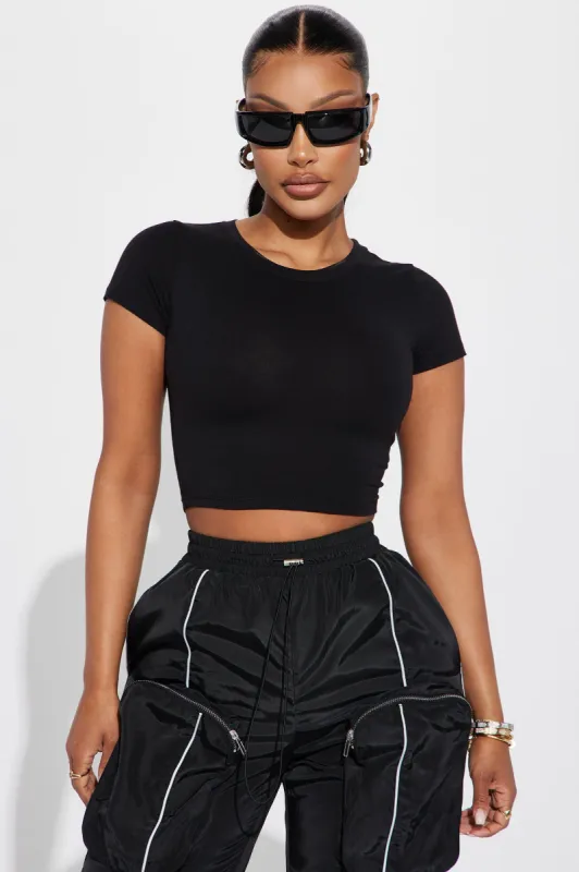 Judia Crew Neck Top - Black sold by Fashion Nova