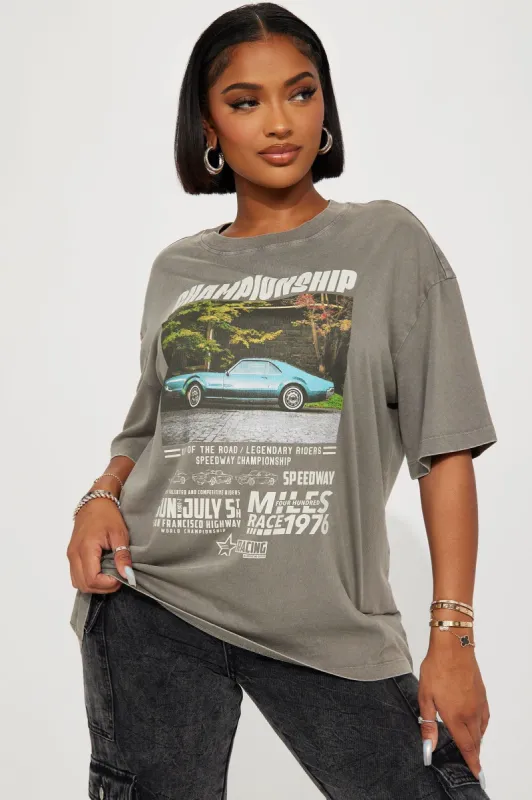 King Of The Road Graphic Tshirt - Grey sold by Fashion Nova