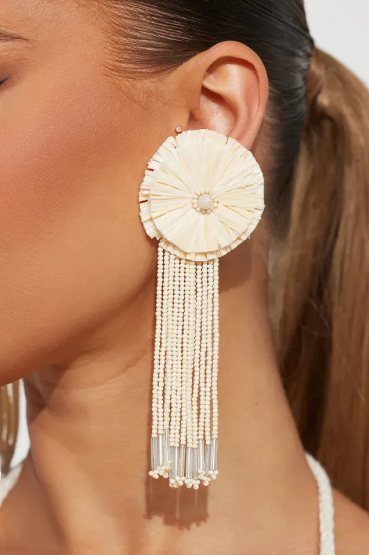 Book The Vacay Earrings - Ivory sold by Fashion Nova