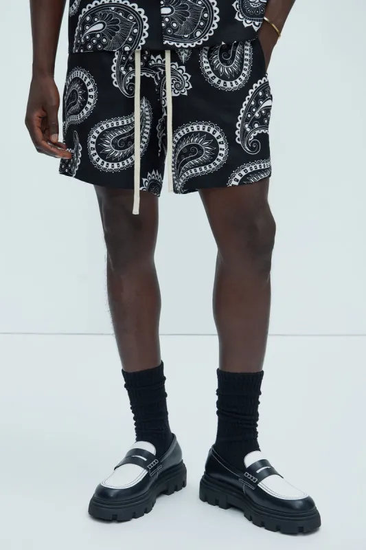 Laredo Paisley Warm Up Shorts - Black/White sold by Fashion Nova