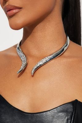 Night Out In Paris Necklace - Silver made by Fashion Nova