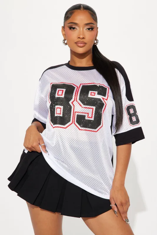 Sporty 85 Oversized Jersey - White/Black sold by Fashion Nova