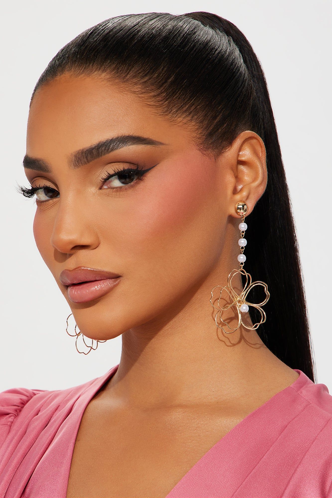 Dreamy Flowers Earrings - Gold sold by Fashion Nova product image thumbnail 2