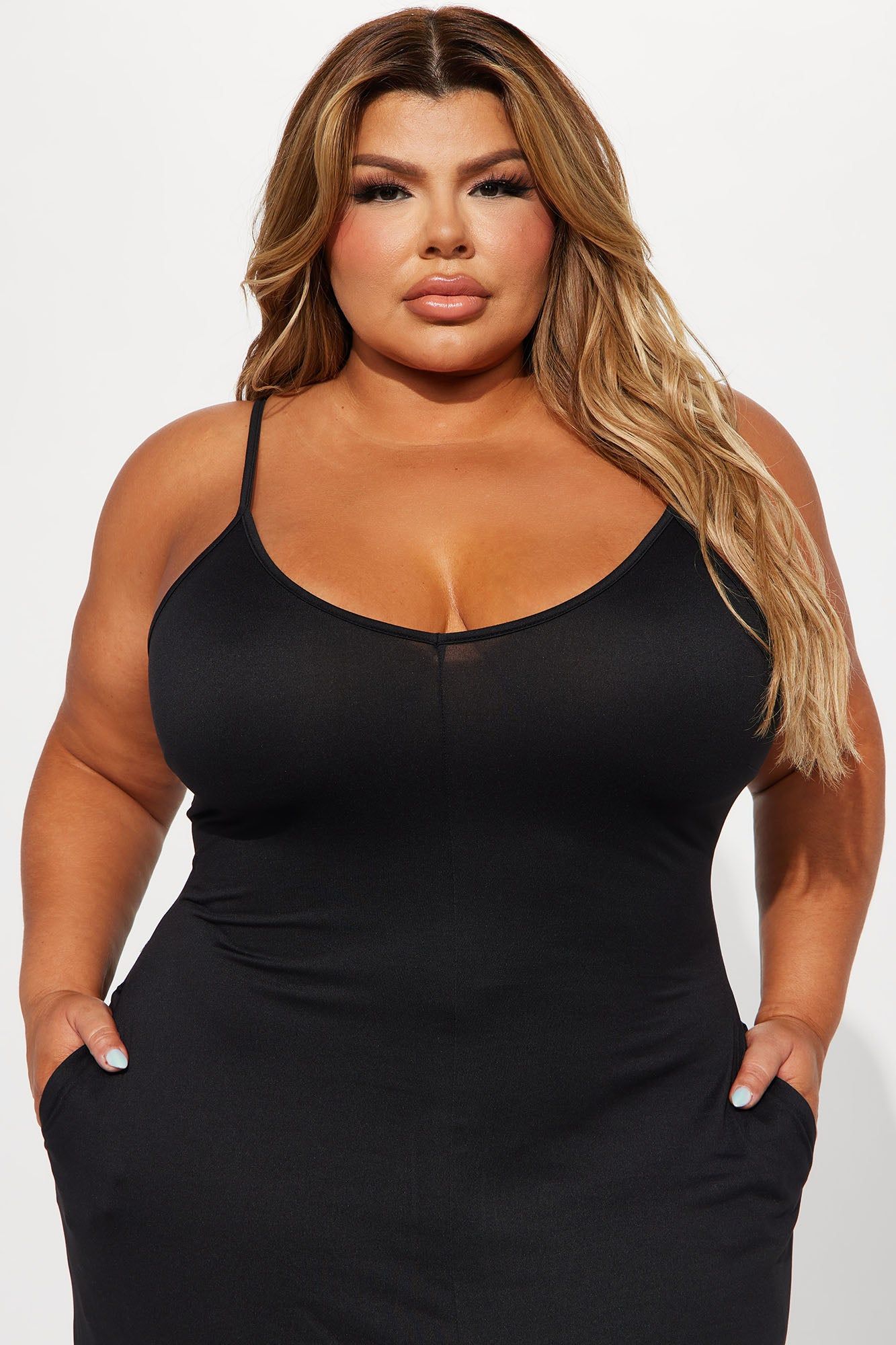 Beachy Gal Maxi Dress - Black sold by Fashion Nova product image thumbnail 5