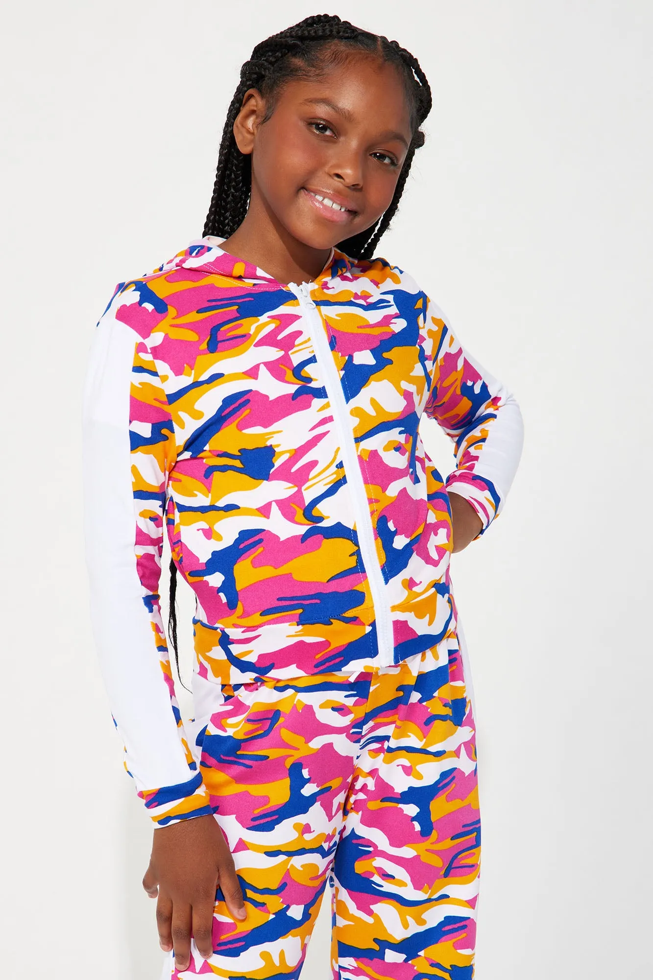 Mini Artist In The Works Cozy Knit Jogger Set - Fuchsia/combo sold by Fashion Nova product image thumbnail 2