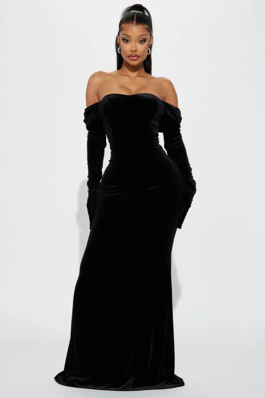 Fits Like A Glove Velvet Gown - Black made by Fashion Nova