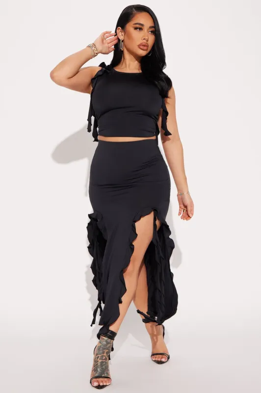 Sydney Ruffle Skirt Set - Black sold by Fashion Nova