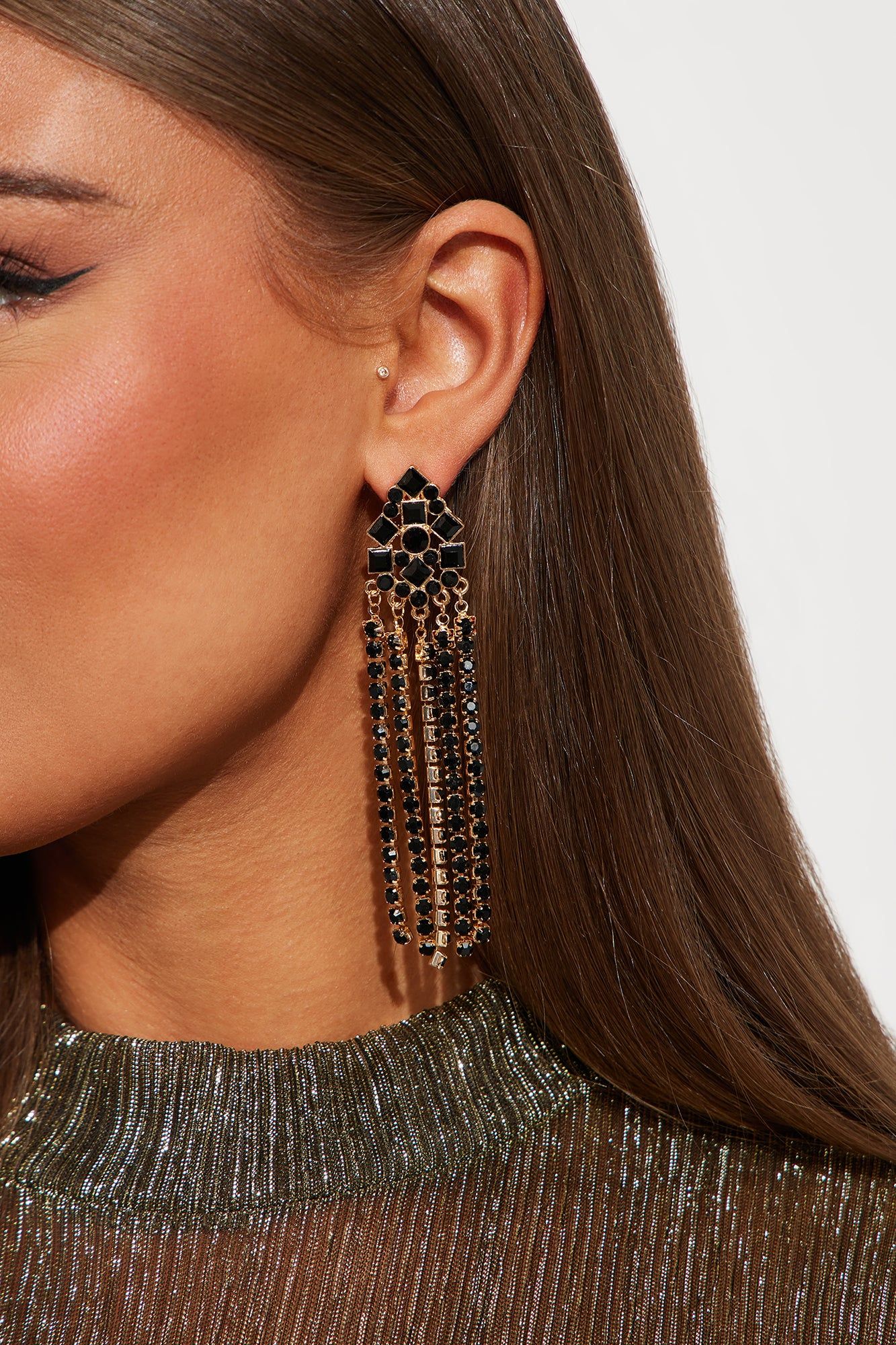Modern Chic Drop Earrings - Gold/Black sold by Fashion Nova
