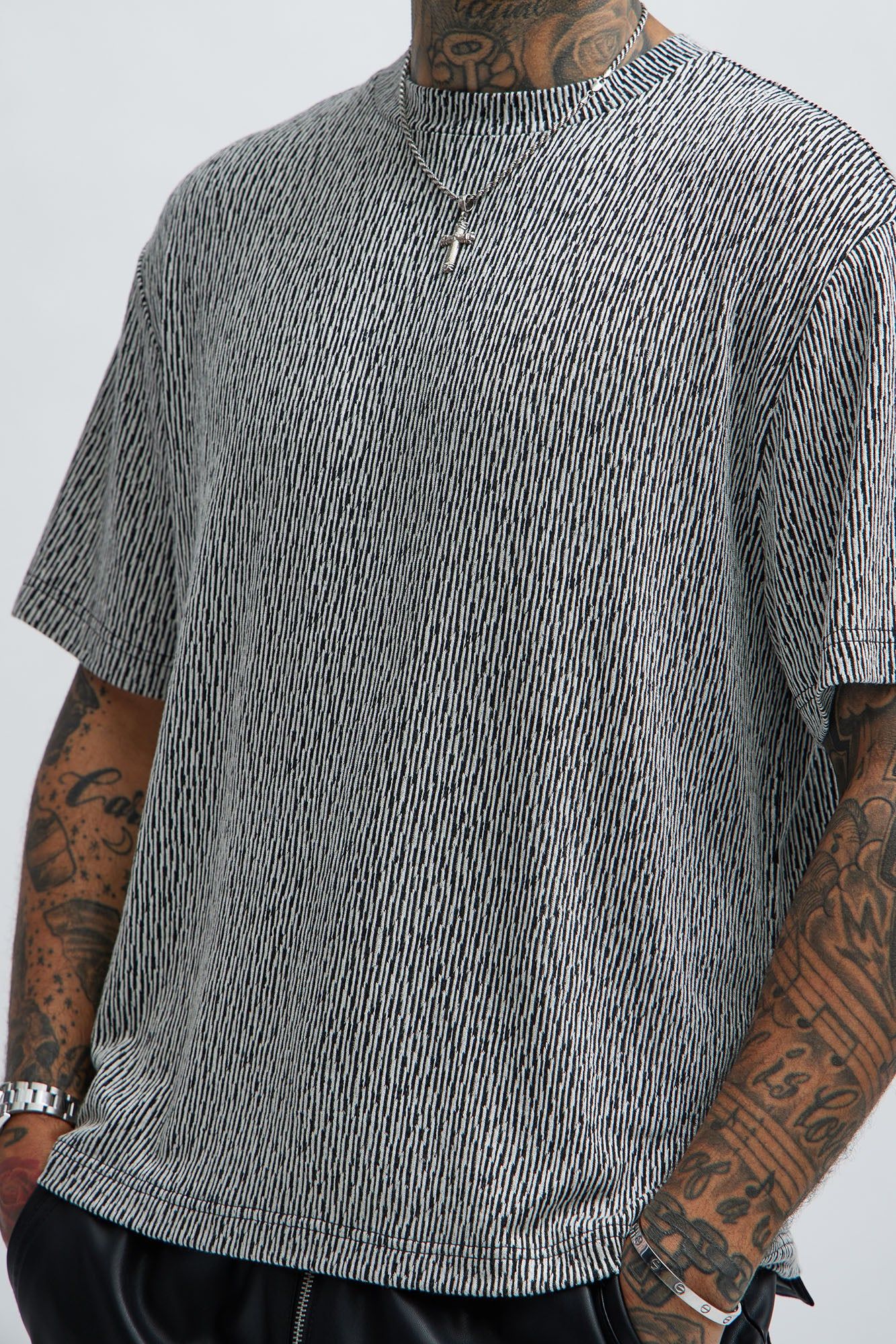 Leon Relaxed Textured Tee - Black/combo sold by Fashion Nova product image thumbnail 3