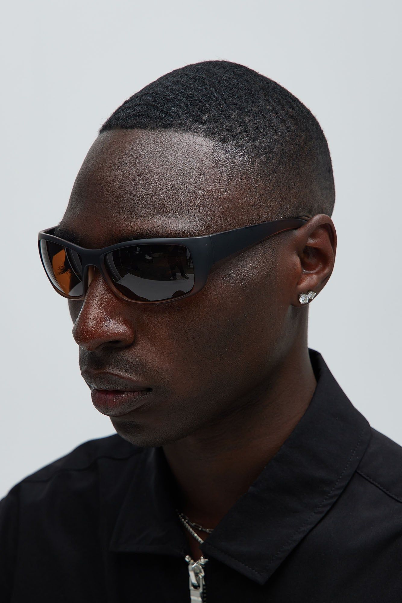 Desert Cyclone Sunglasses - Black/Brown sold by Fashion Nova