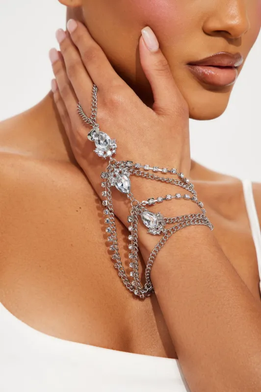 Phoebe's Fantasy Hand Chain - Silver sold by Fashion Nova