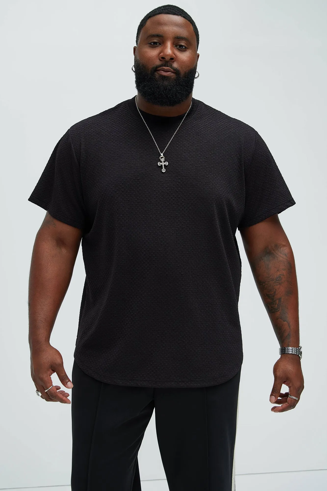 Croydon Textured Knit All Scallop Short Sleeve Tee - Black sold by Fashion Nova product image thumbnail 5