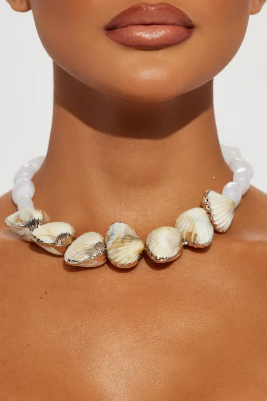 Leilani Shell Necklace - Ivory/combo sold by Fashion Nova