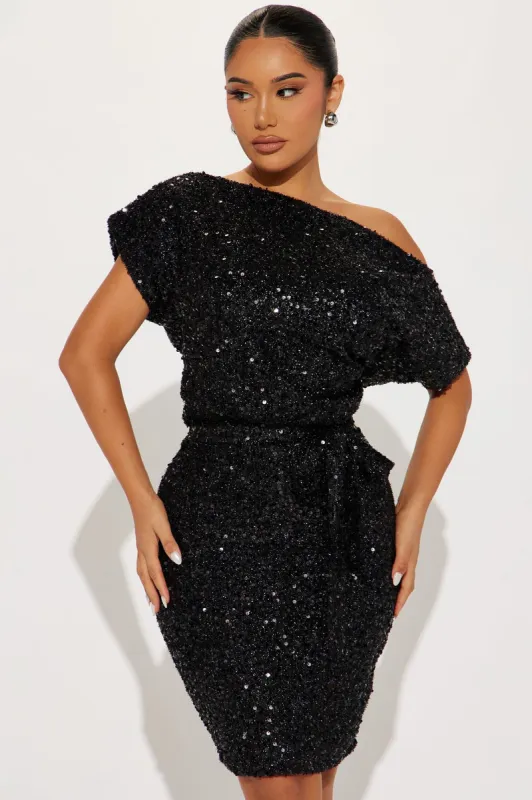 Melissa Sequin Midi Dress - Black sold by Fashion Nova