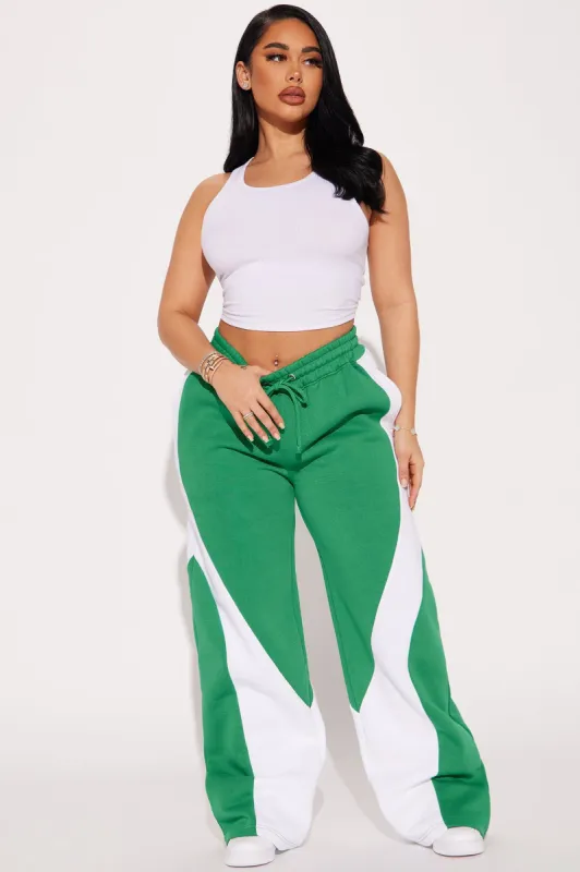 Fast Track Fleece Wide Leg Pant - Kelly Green sold by Fashion Nova