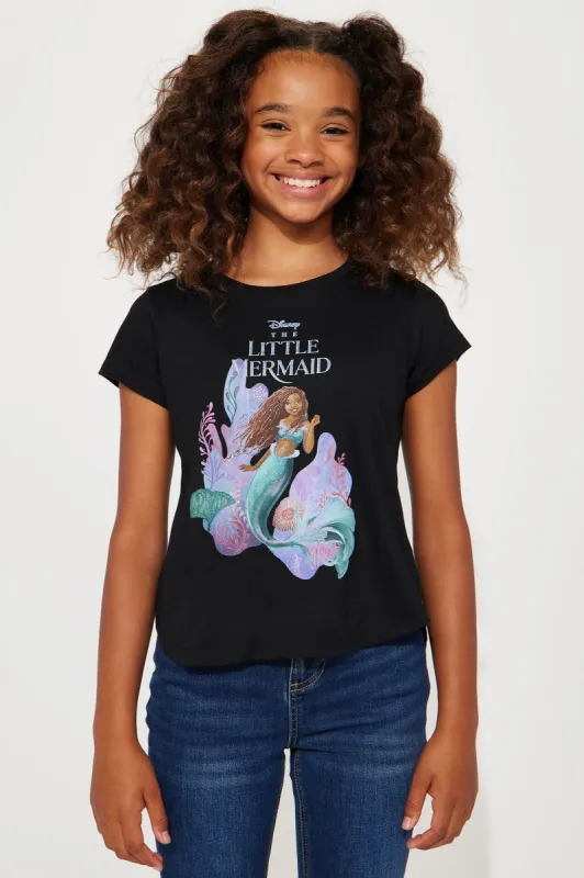 Mini The Little Mermaid Find Your Voice Short Sleeve Tee - Black sold by Fashion Nova