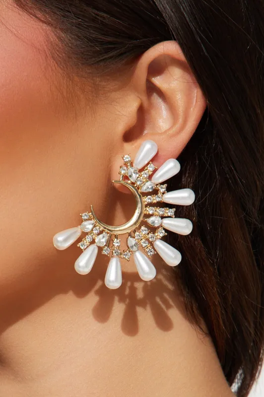 A Golden Light Earrings - White/Gold sold by Fashion Nova