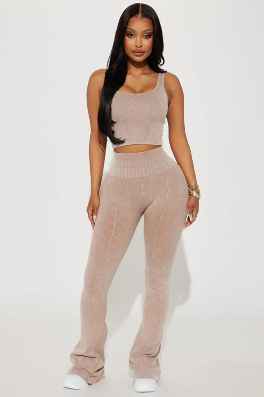 Release Active Flare Leggings - Taupe sold by Fashion Nova
