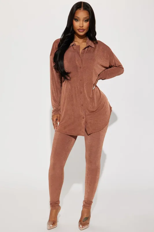 Don't Stop Slinky Legging Set - Mocha sold by Fashion Nova