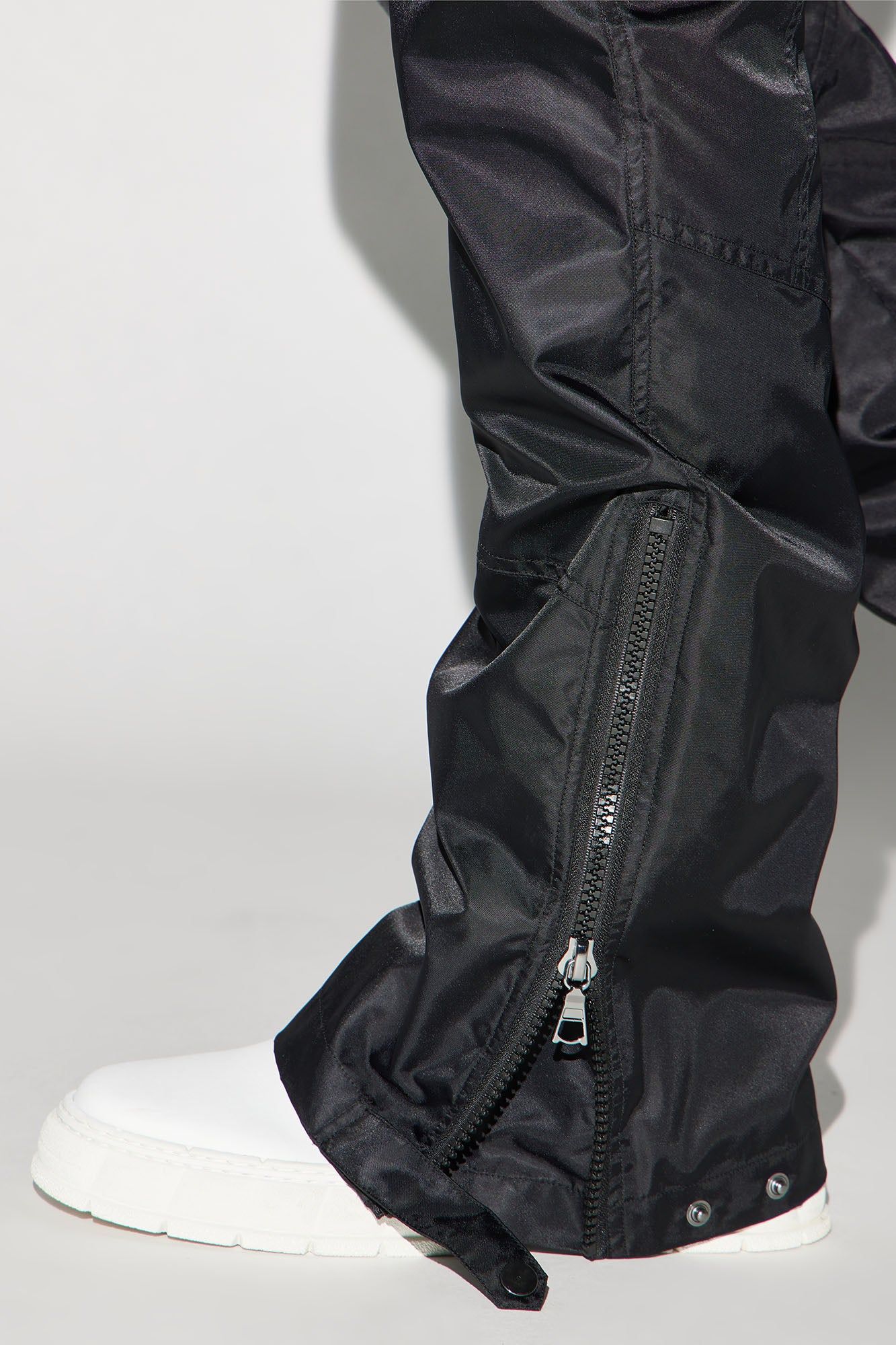 【HI FI FNK】Niss Layered Nylon Pants Play The Track Stacked Slim Flare Nylon Pants - Black