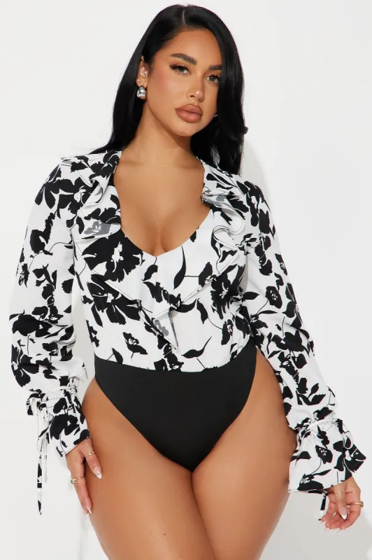 Best Of Me Floral Bodysuit - White/Black sold by Fashion Nova