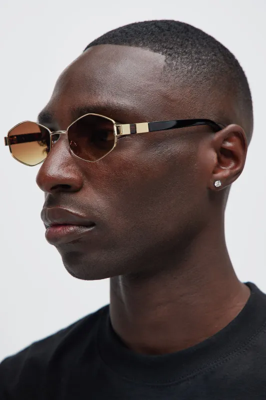 Don’t Have To Call Sunglasses - Gold/Brown sold by Fashion Nova