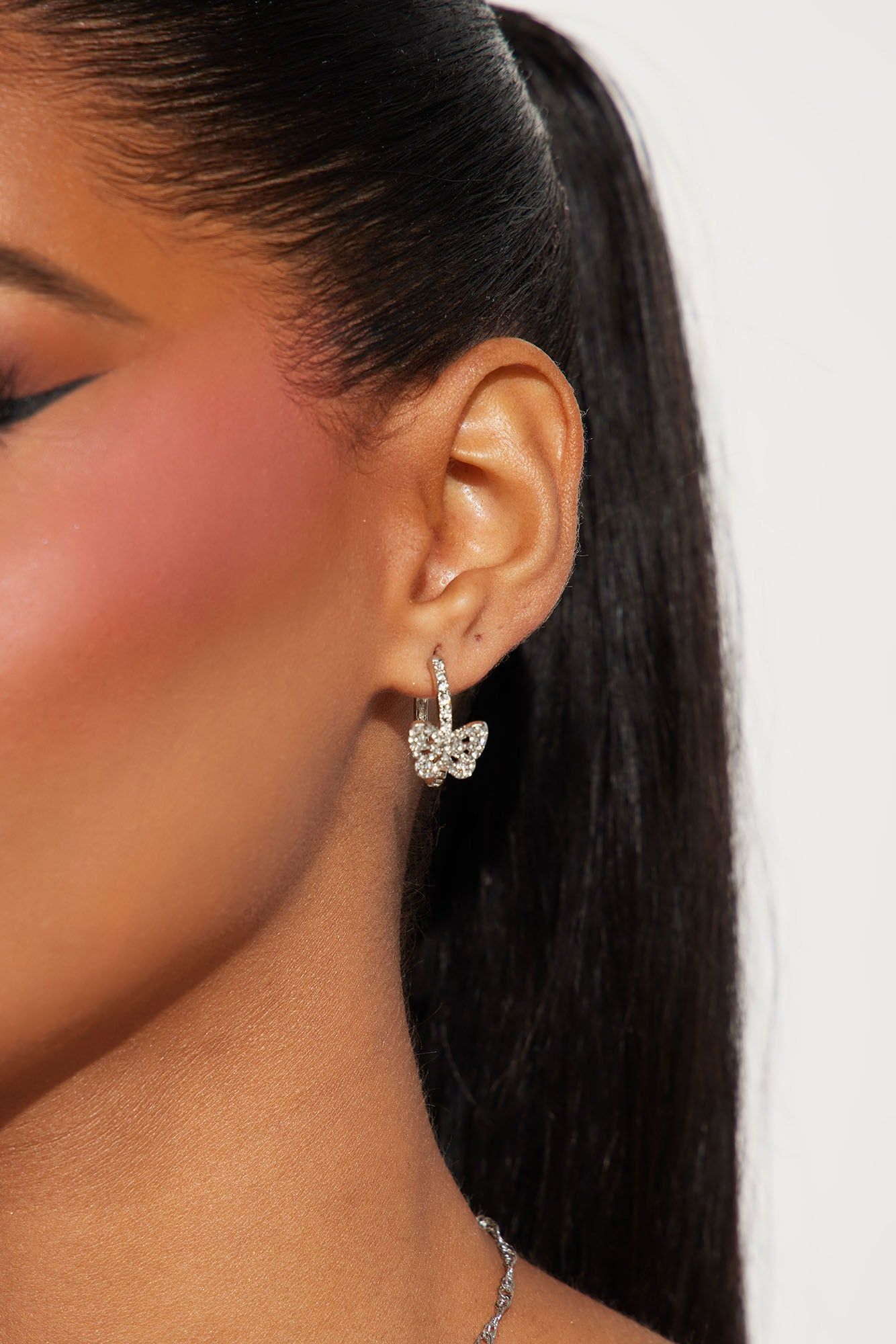 Butterfly Babe Holiday Box Set - Silver sold by Fashion Nova product image thumbnail 5