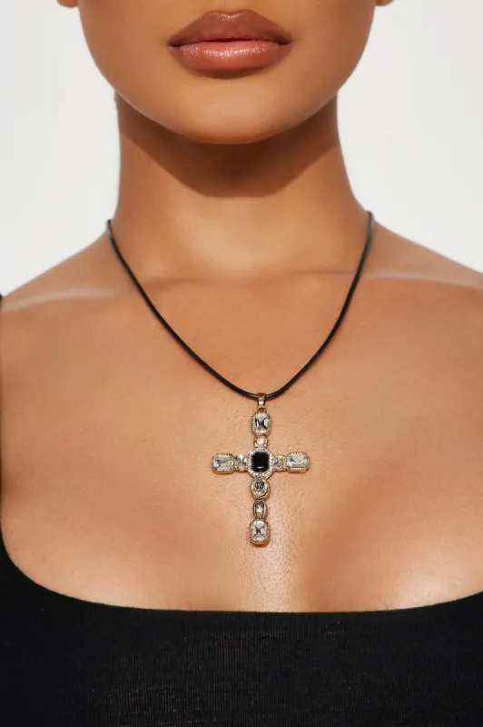 God Know's Necklace - Gold/Black sold by Fashion Nova
