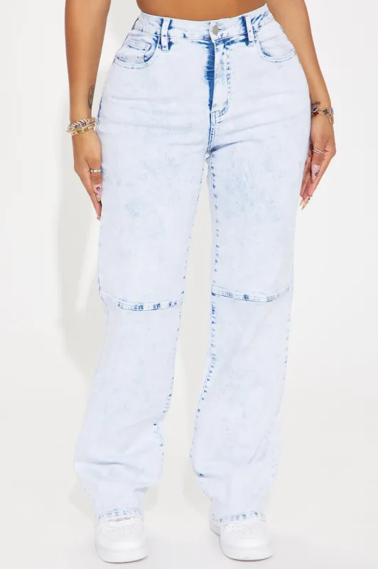 Put You In Your Place Stretch Straight Leg Jeans - Light Wash sold by Fashion Nova