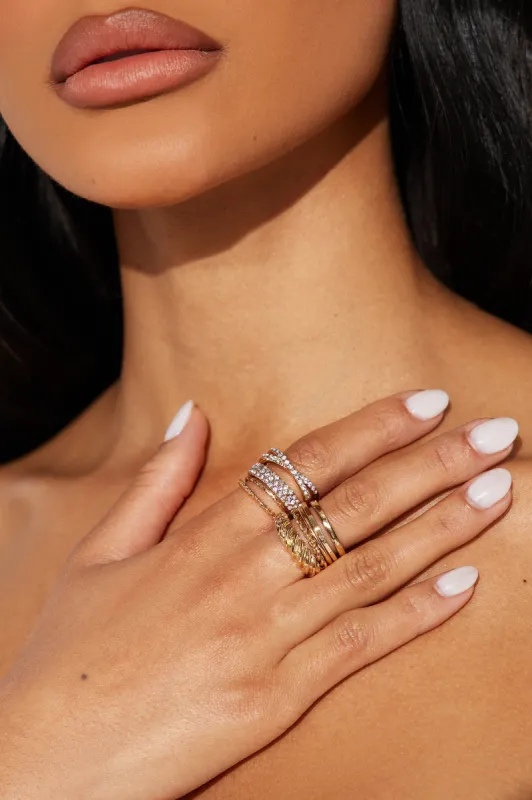 Avant Grade Aura 10 Piece Ring Set - Gold sold by Fashion Nova