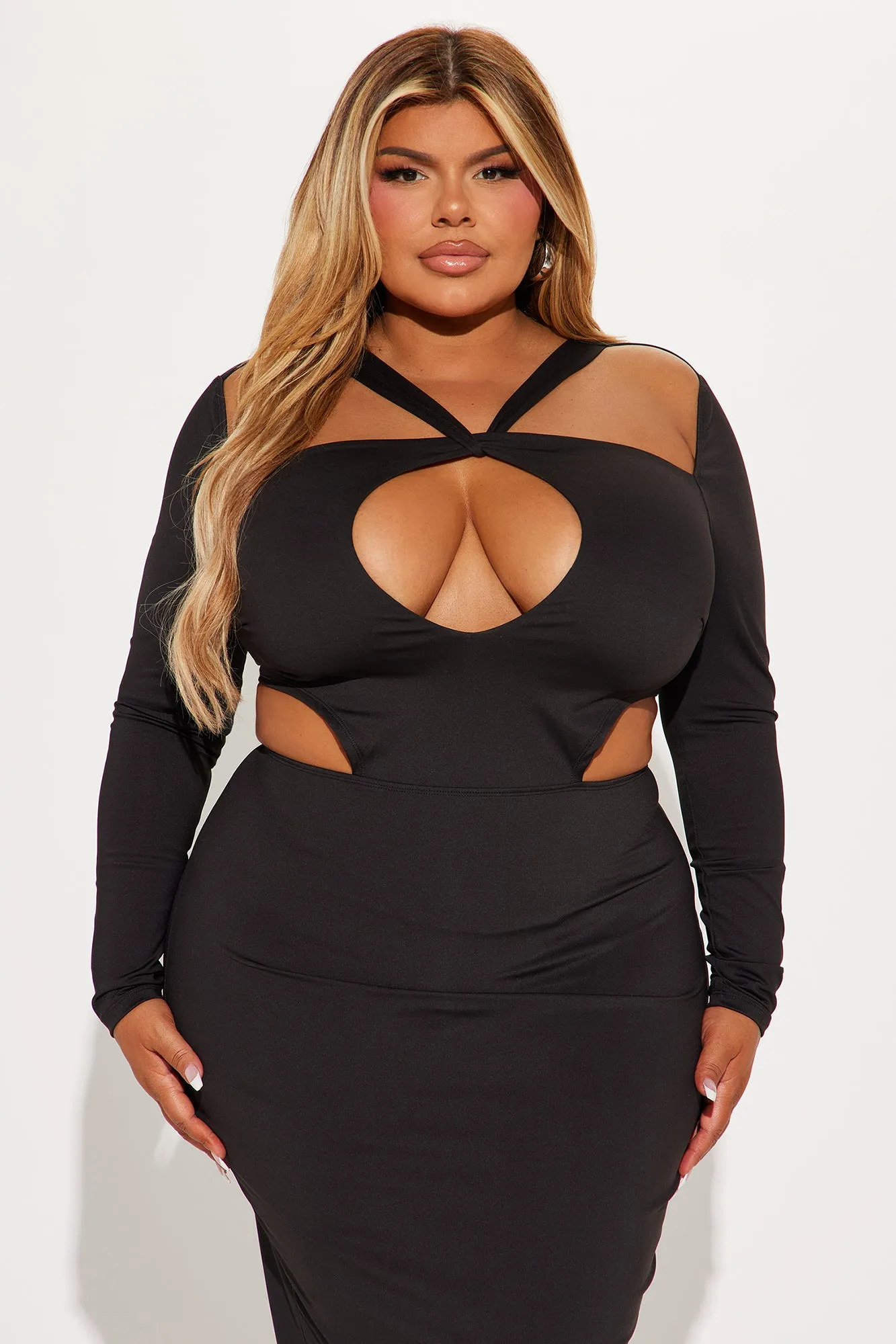 Melody Cut Out Maxi Dress - Black sold by Fashion Nova product image thumbnail 5
