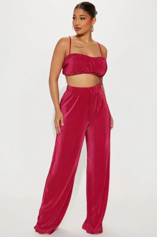 Daisy Plisse Pant Set - Red sold by Fashion Nova