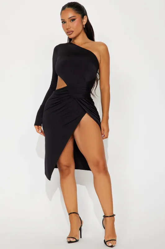 Mimi Midi Dress - Black sold by Fashion Nova