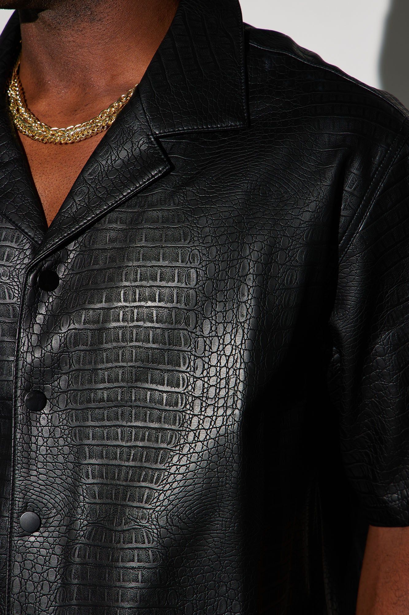 Gotta Run Faux Croc Leather Cropped Button Up Shirt - Black sold by Fashion Nova product image thumbnail 4