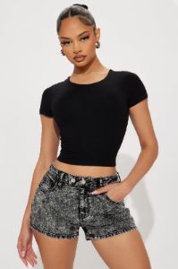 Clara Crew Neck Tee - Black sold by Fashion Nova