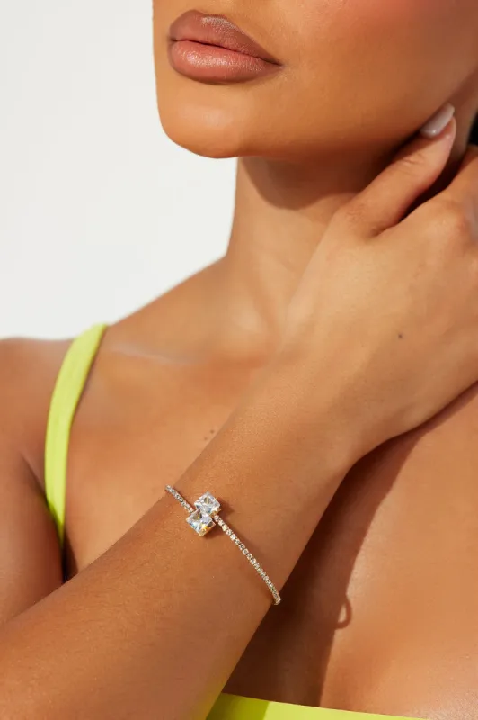 Simple Attraction Bracelet - Gold sold by Fashion Nova