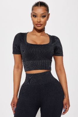 Keep The Focus Active Top - Black sold by Fashion Nova
