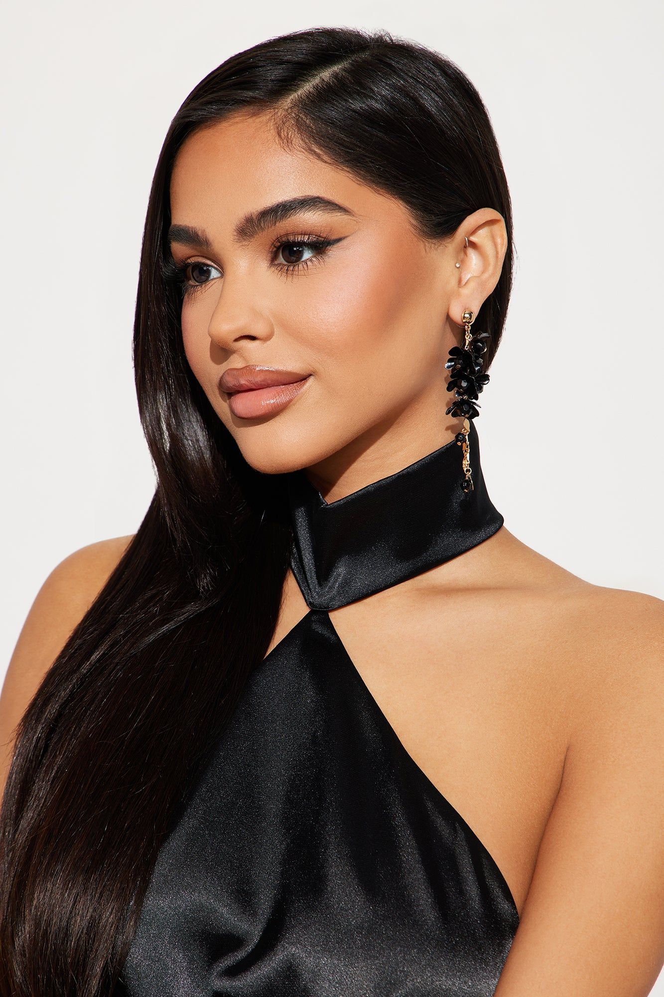 Vineyard Floral Earrings - Gold/Black sold by Fashion Nova product image thumbnail 2
