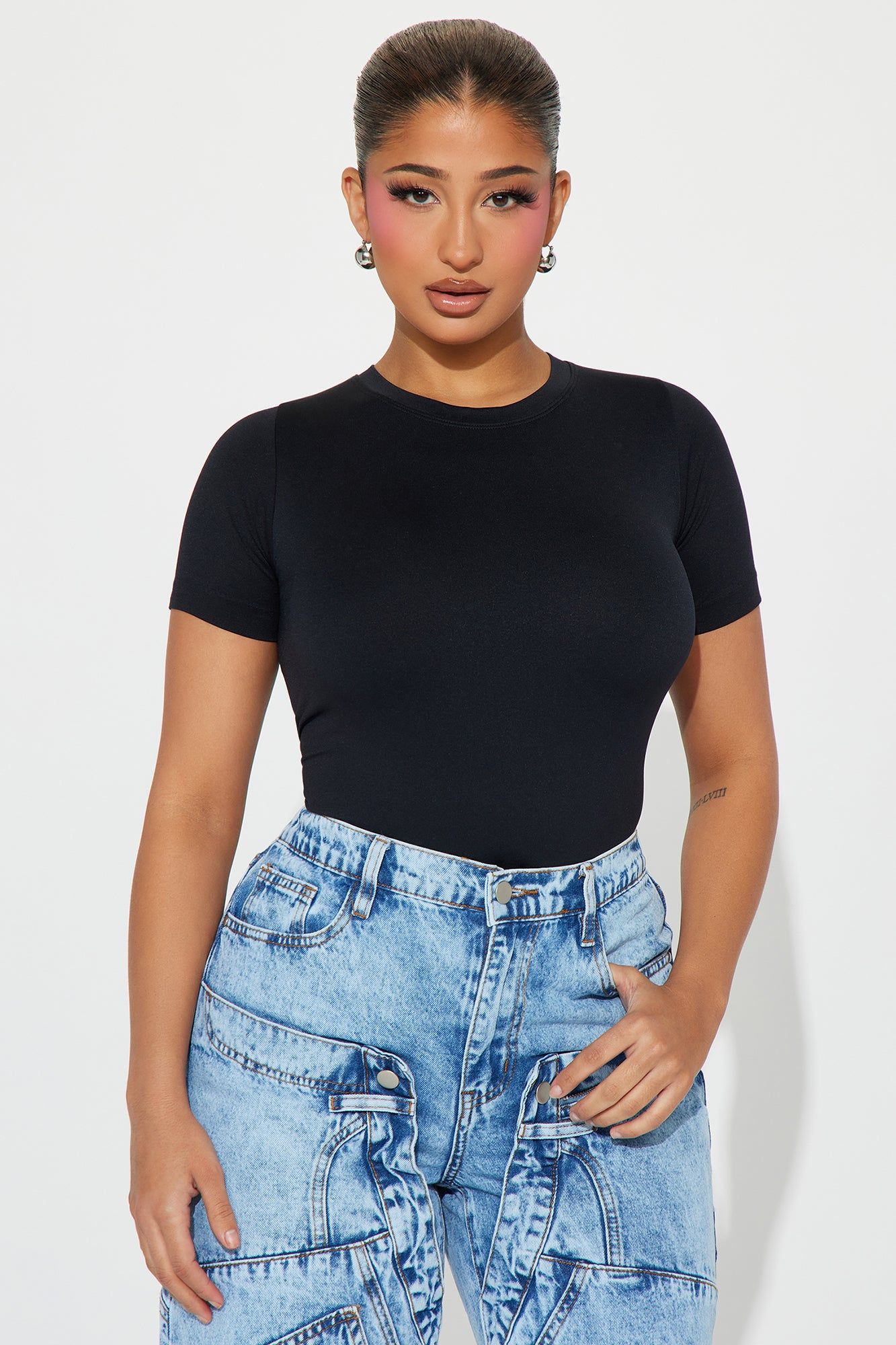Mila Seamless Tee - Black sold by Fashion Nova