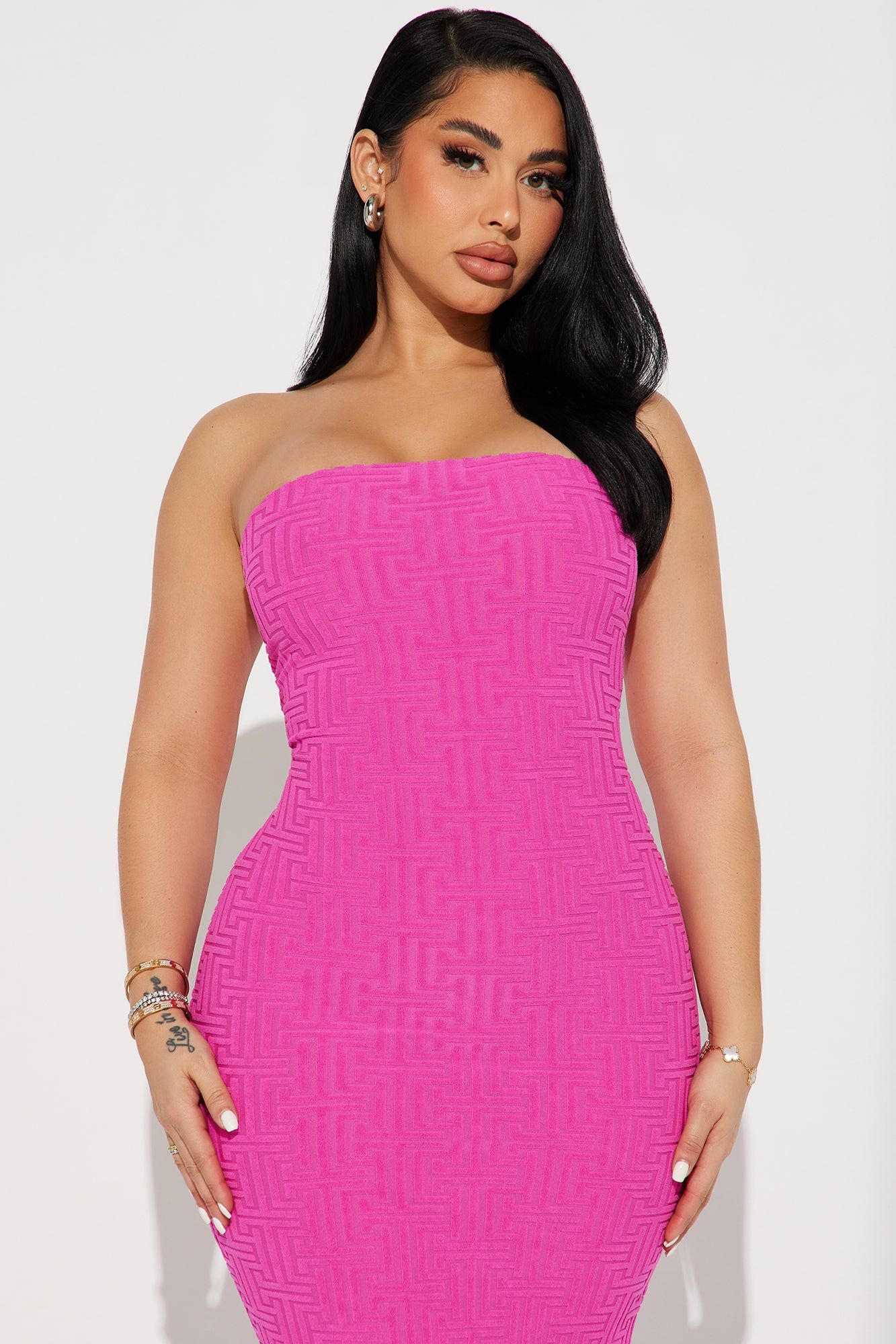 Anya Textured Maxi Dress - Fuchsia sold by Fashion Nova product image thumbnail 2