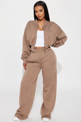 New York Fleece Pant Set - Mocha sold by Fashion Nova