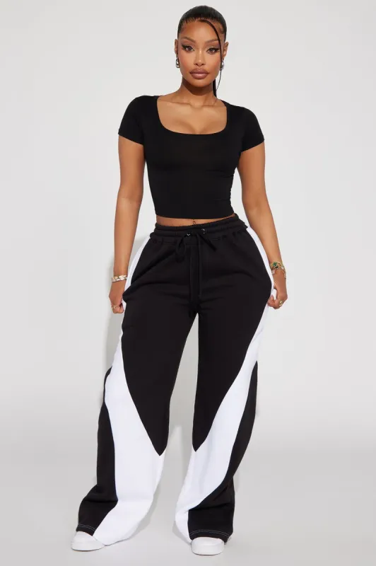 Fast Track Fleece Wide Leg Pant - Black/White made by Fashion Nova