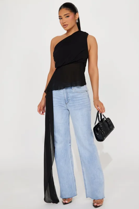 Rowena Blouse Top - Black sold by Fashion Nova