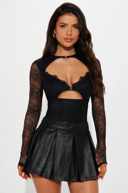 Sweet Thing Lace Corset Top - Black sold by Fashion Nova